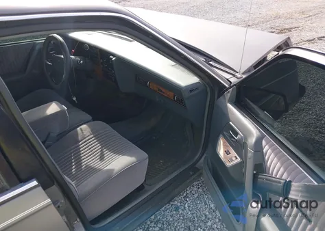 1990 Buick Century Custom z USA, uszkodzony, nr VIN 3G4AH54N2LS607994